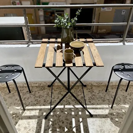 Moderno En Centro-malaga Con Balcon Malaga
